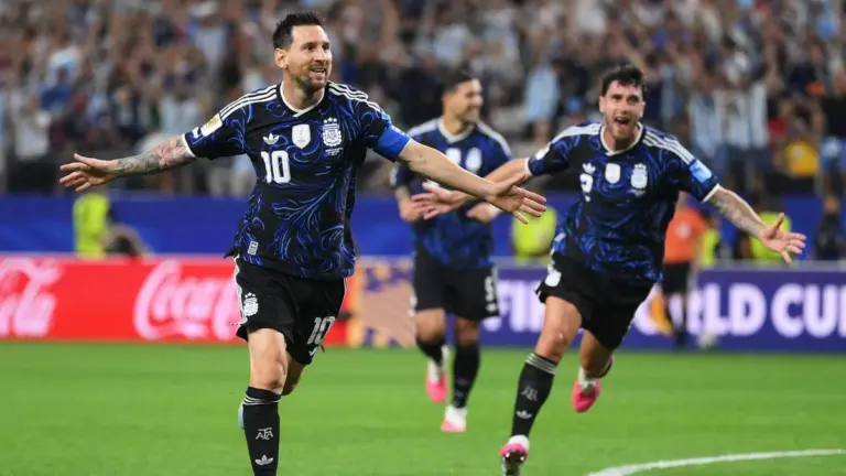 Lionel Messi scores again to seal perfect group stage for Argentina - ESPN India