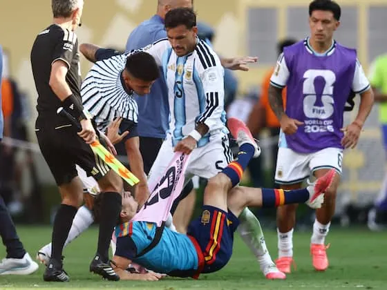 Image de l'article :FIFA reversal leaves Leandro Paredes free of automatic ban after World Cup final brawl